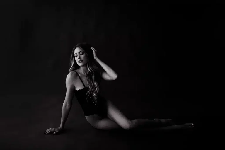 boudoir photography session - Acapello Photography