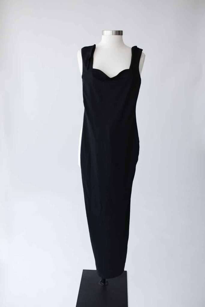 Sleeveless black dress with a sweetheart neckline displayed on a white mannequin against a plain light background.